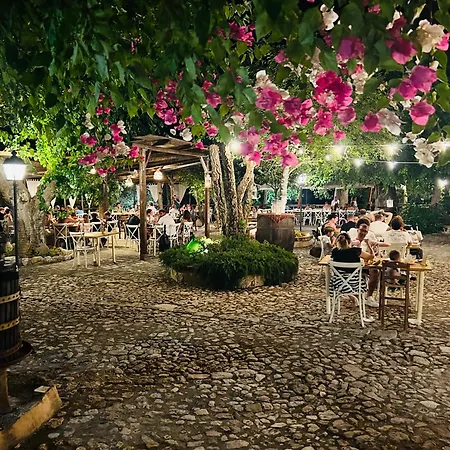 Masseria Pozzo Κατάλυμα σε φάρμα *